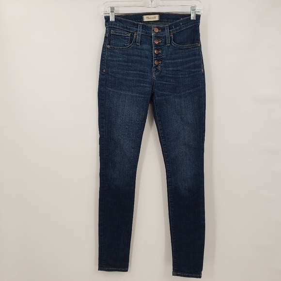 Madewell Denim - Madewell 9" Mid-Rise Skinny Jeans in Hayes Wash: Button-Front Edition,
